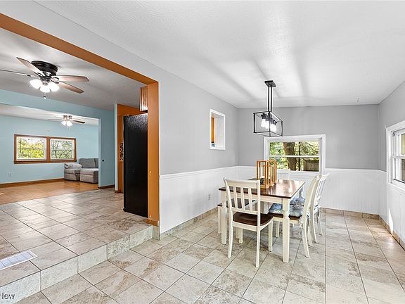 5th image of 886 Shadybrook Dr