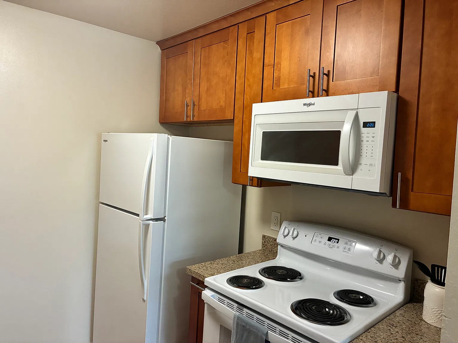 1 bed, 680 sqft, $2,425 — Photo 2