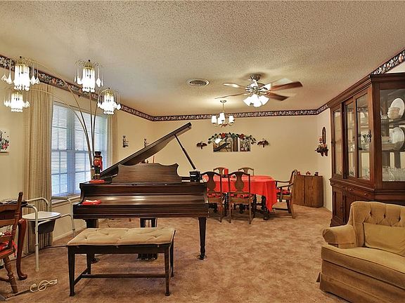 4th image of 1825 Richland Dr