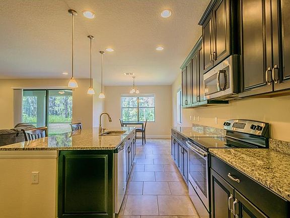 3rd image of 19530 Whispering Brook Dr