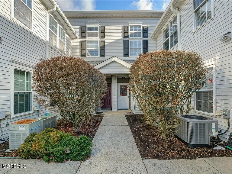 785 Banyan Ct — Photo 19