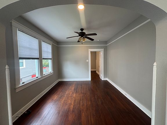 4th image of 3221-23 Belfort Ave #3223