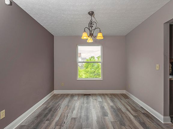 3rd image of 5612 Tarben Woods Ct
