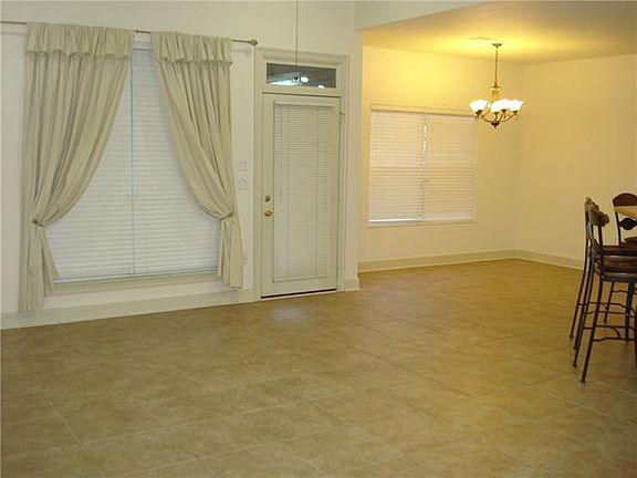 5th image of 19392 Crawford Rd