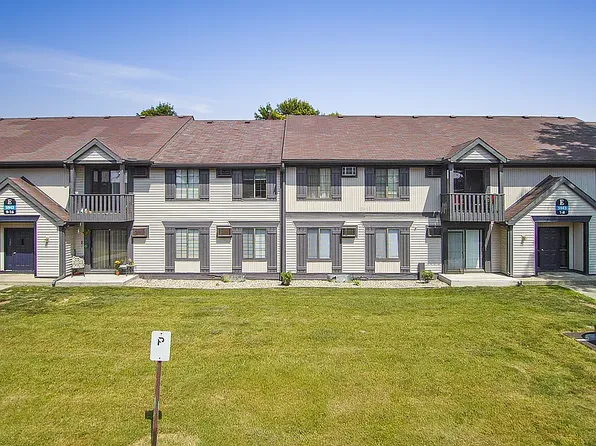 Walnut Woods Apartments
