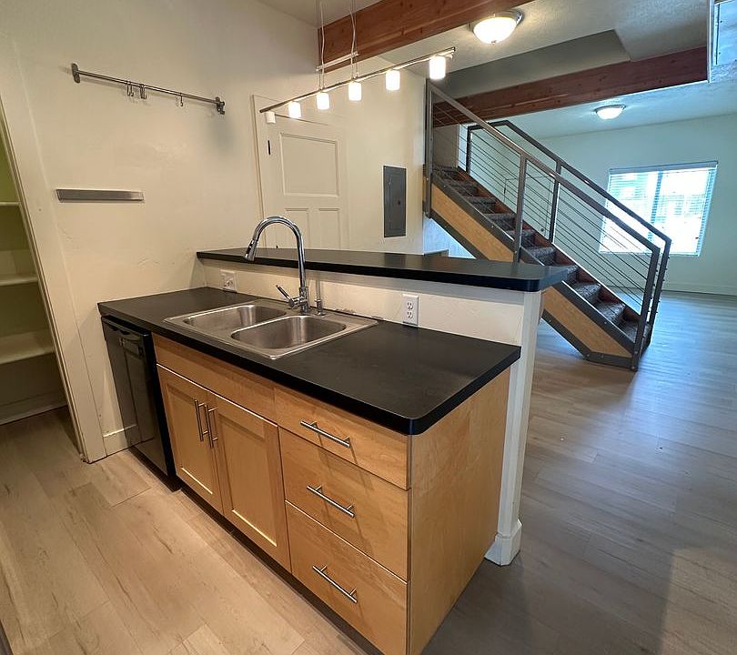 1st image of 446 W 6 S APT 503