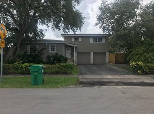 8340 SW 18th St, Miami, FL 33155