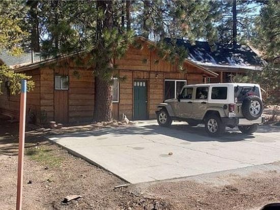 1st image of 689 Temple Ln