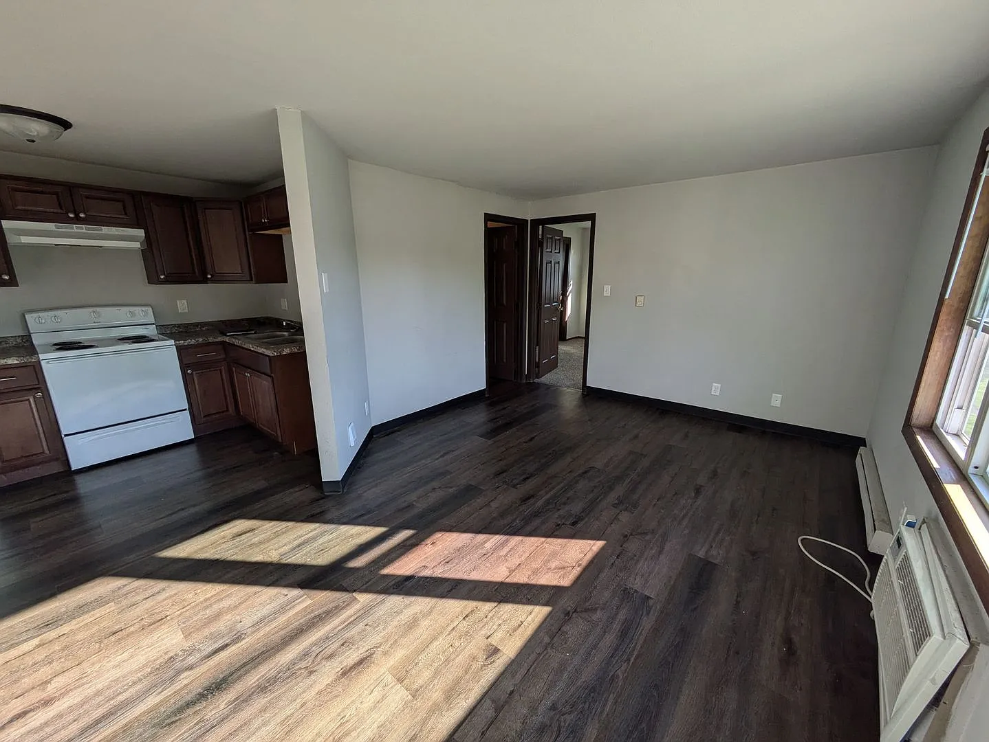 1405 S Norwood Ave — Photo 3