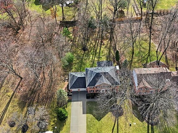3rd image of 10768 Fallsington Ct