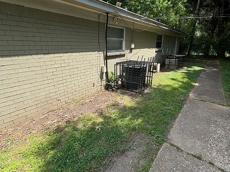 1857 S Perkins Rd — Photo 16