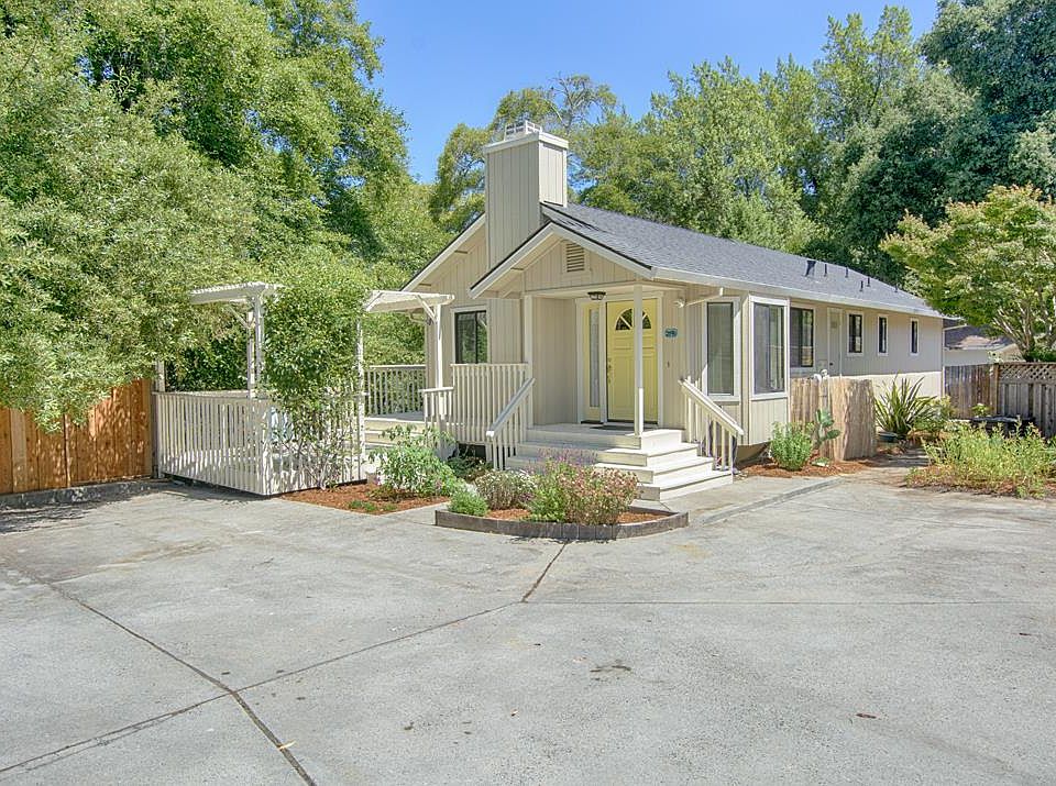 1st image of 219 1/2 Navarra Dr