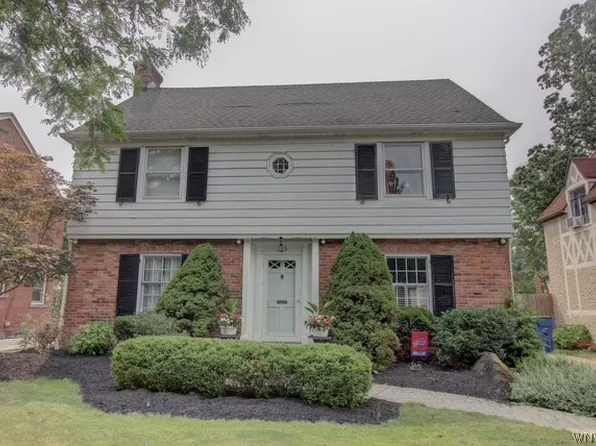 333 Brantwood Rd, Amherst, NY 14226