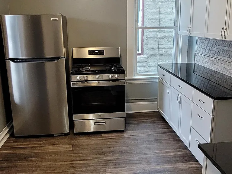 955 Edmund Ave #3 — Photo 2