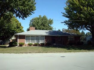 95 Northland Dr, Decatur, IL 62526