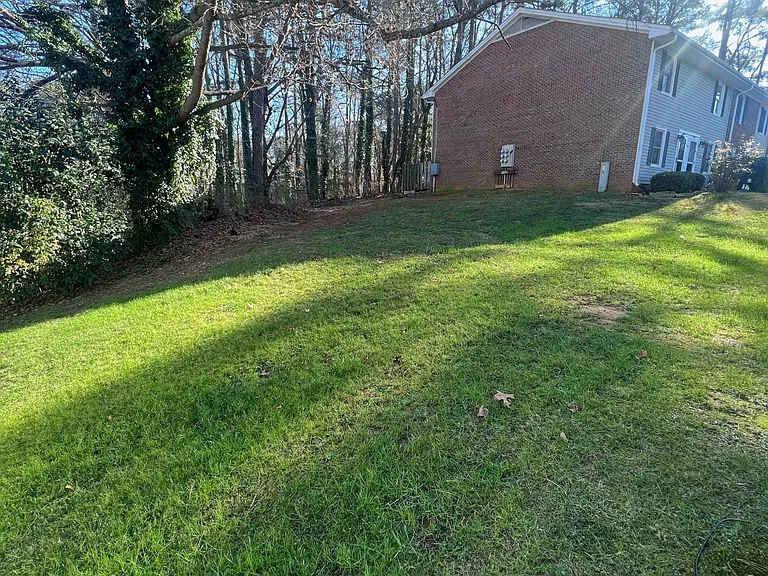 1233 Jamestown Ct — Photo 3