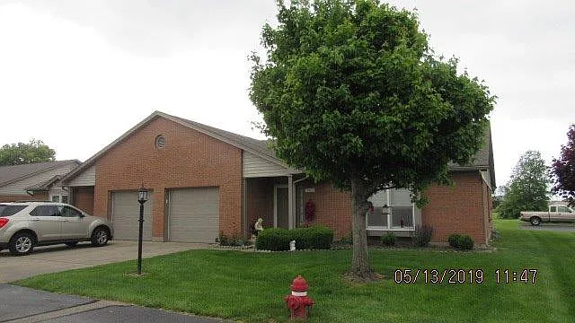 702 Terrace Ct NE photo 1