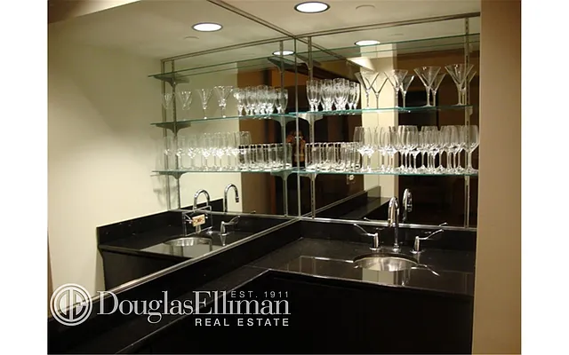 Rented by Douglas Elliman | media 38