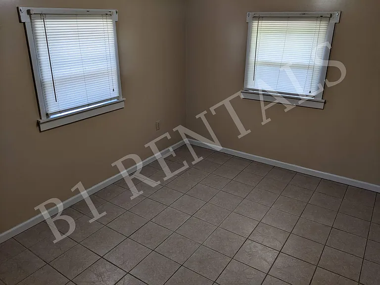 105 Greensburg St #2 — Photo 5