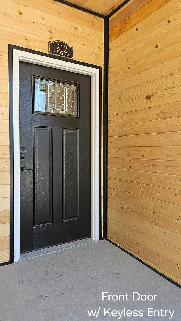 3-Bed, 2-Bath Newer Construction Rancher Located in Midtown CDA — Photo 2