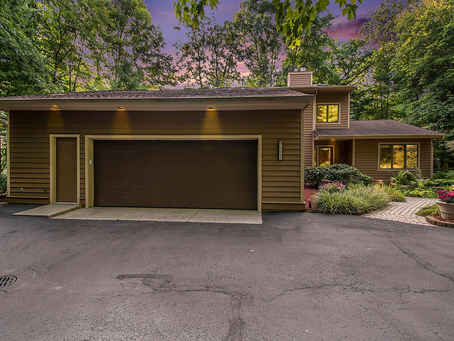 o o mi 7664 NE 14th St, Medina, WA 98039 | Redfin