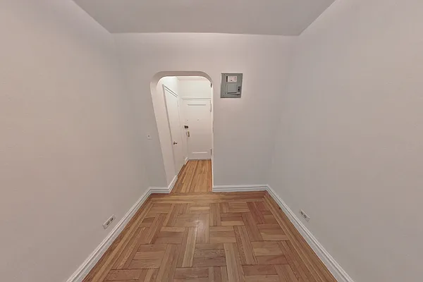 Rented by CitySites Real Estate Group | media 17