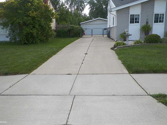 2nd image of 4508 Buchanan Ave