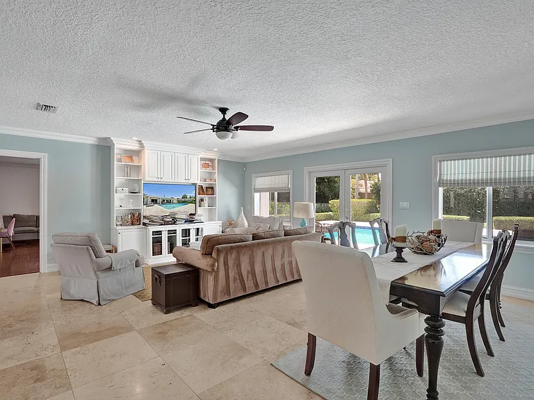 248 Codrington Dr — Photo 24