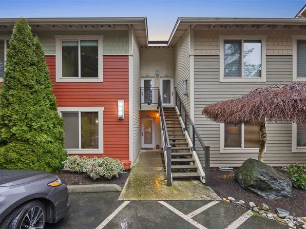 4309 Blue Heron Circle #101, Anacortes, WA 98221