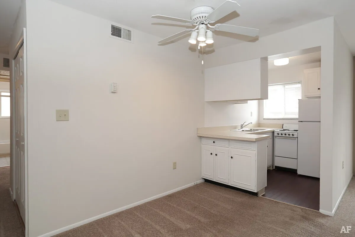 Parkview Estates — Photo 3