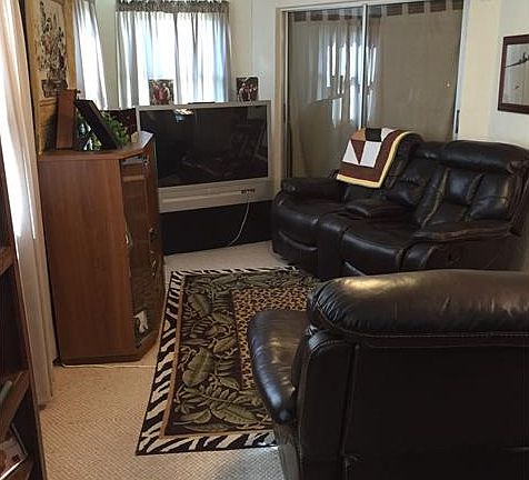 5th image of 1633 Country Club Pkwy