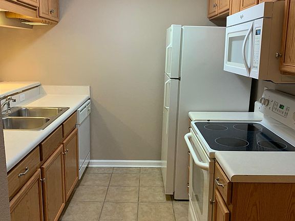 5th image of 2738 W Tharpe St APT 501