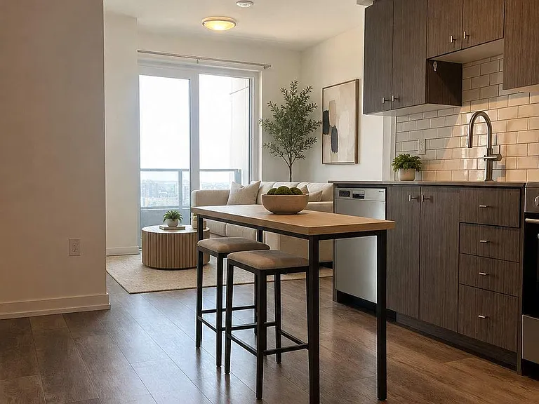 15 Wellington St S #1804 — Photo 6