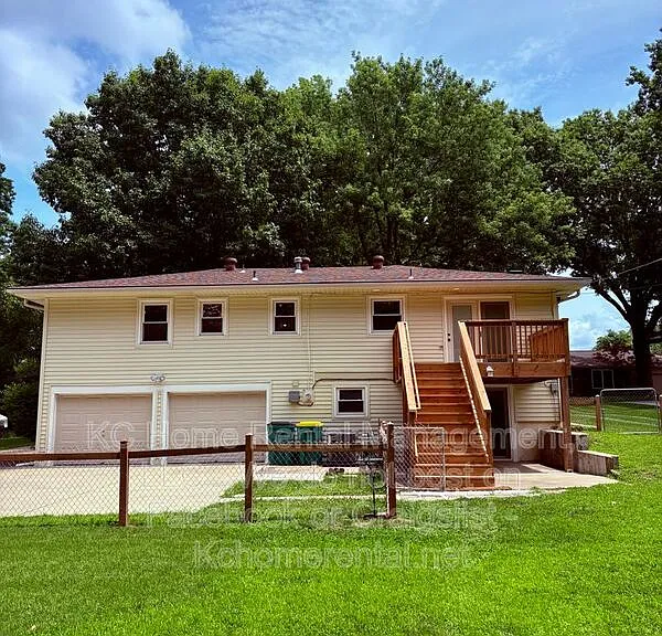 6012 Noland Rd — Photo 42