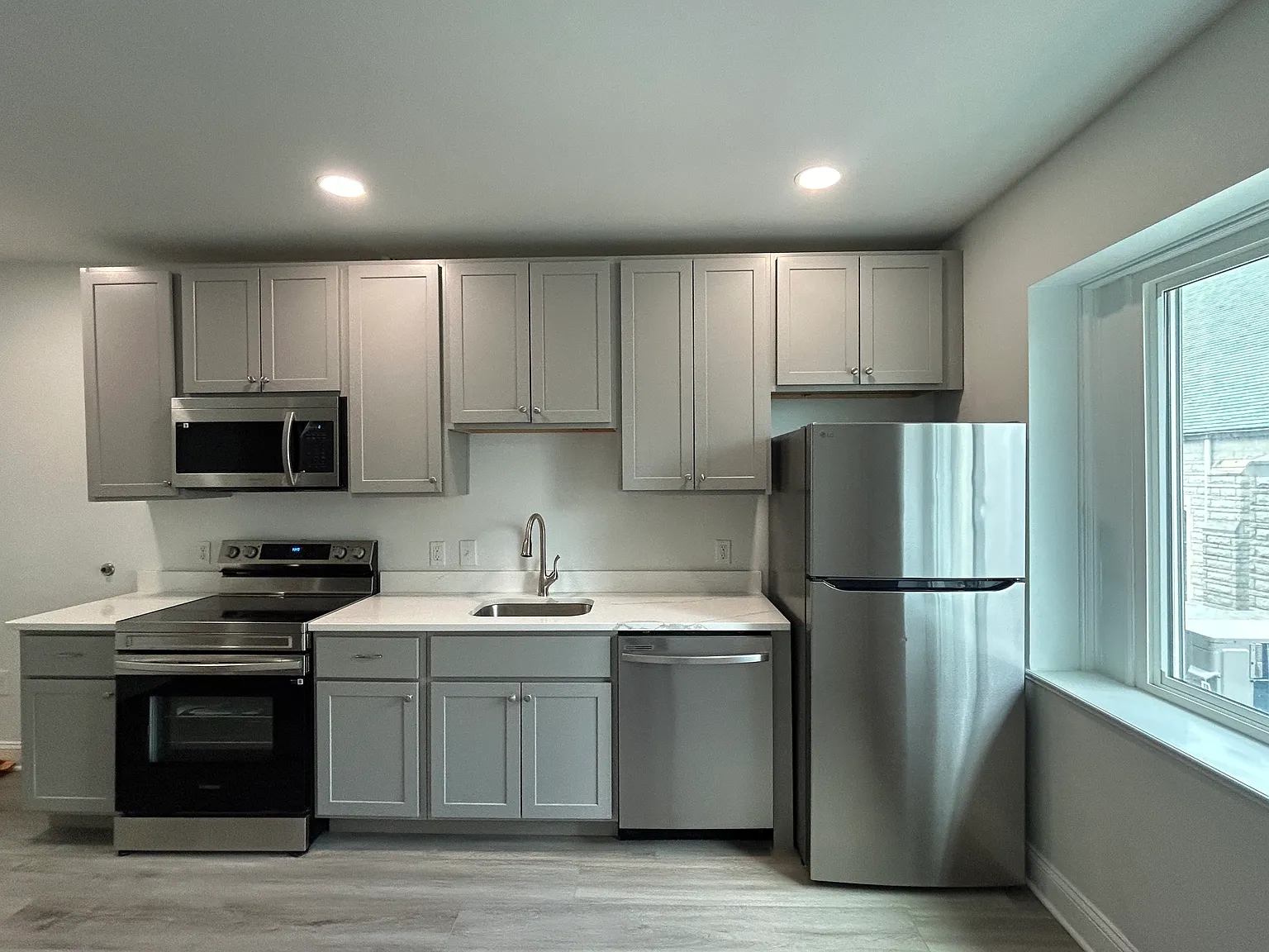1 bed, $1,200 — Photo 1