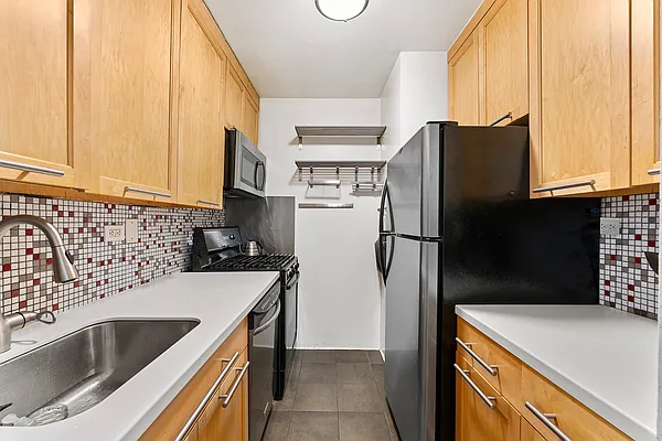 Sold by Corcoran | media 6