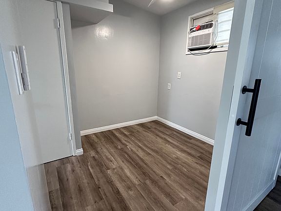 5th image of 3238 Grim Ave #A