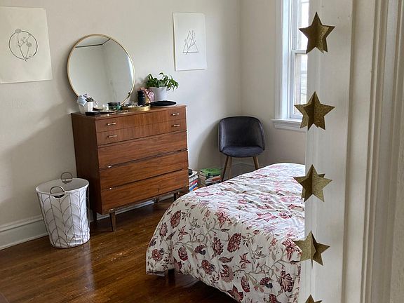 5th image of 1020 Art Hill Pl APT 2N