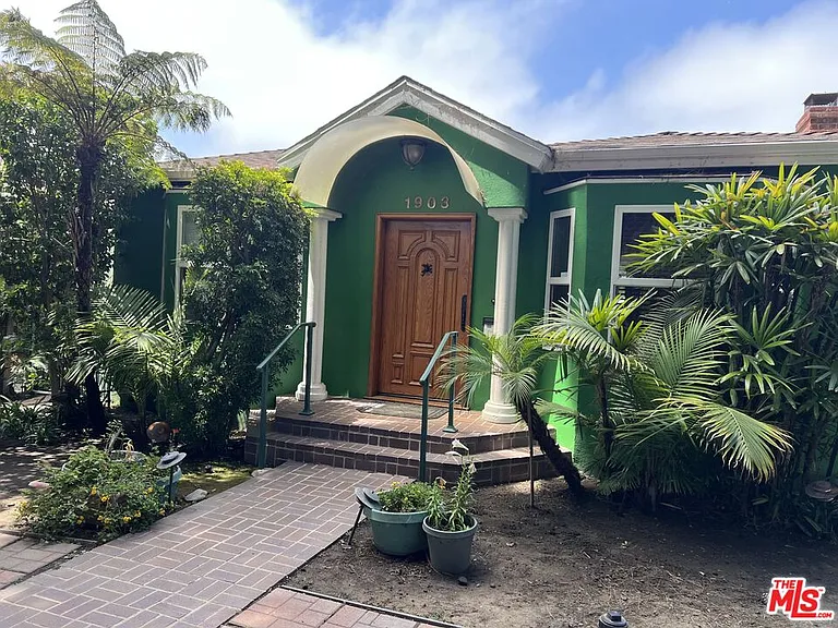 1903 S Westgate Ave — Photo 1