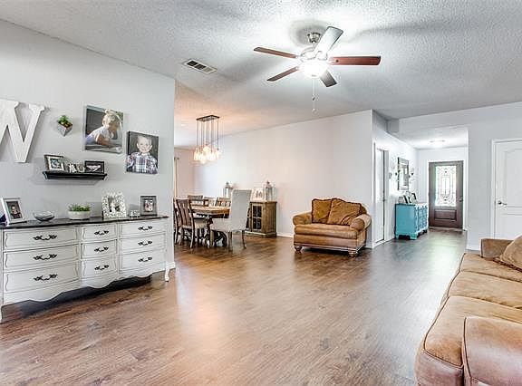 2nd image of 720 Quail Dr