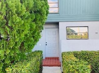 1040 NW 97th Ave #216, Pembroke Pines, FL 33024