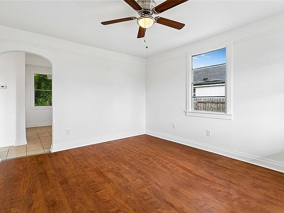 3rd image of 456 Yetta Ave