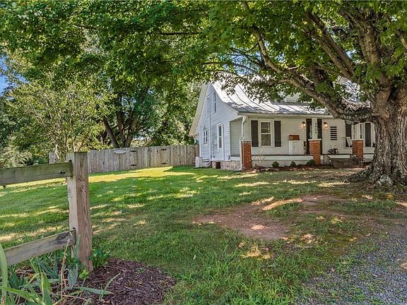 4th image of 4904 Styers Ferry Rd