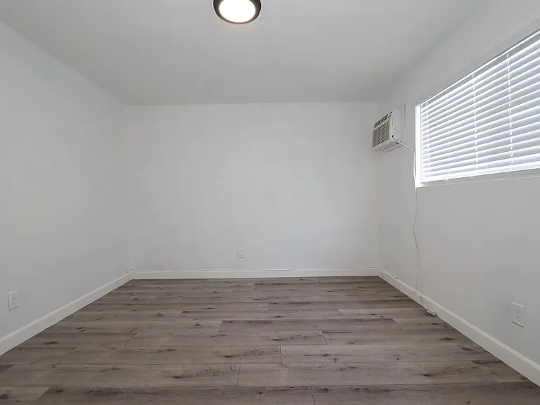 460 Vista Ave — Photo 24