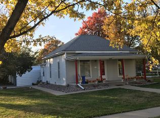 442 S 10th St, Geneva, NE 68361