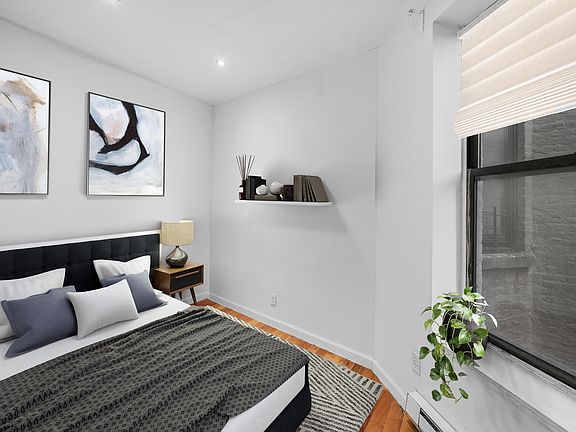 3rd image of 303 W 114th St #4D