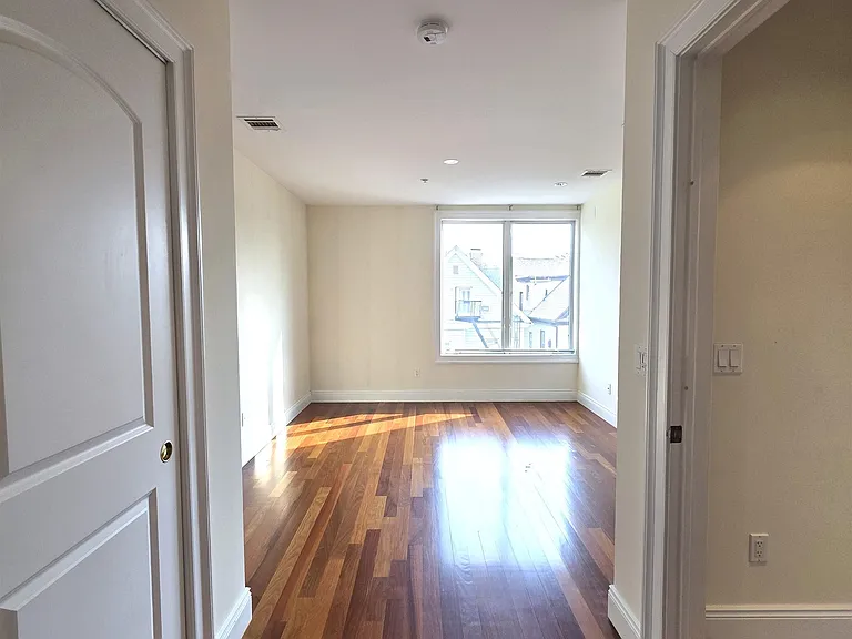 34-40 48th St #B2 — Photo 19