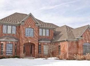 3699 Heathmoor Ct, Elgin, IL 60124