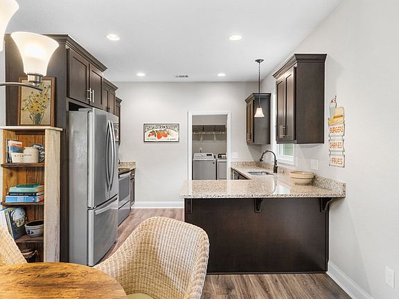 4th image of 1358 Brasstown Ln