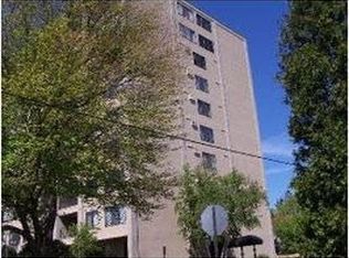 55 River Rd APT 9B, Manchester, NH 03104